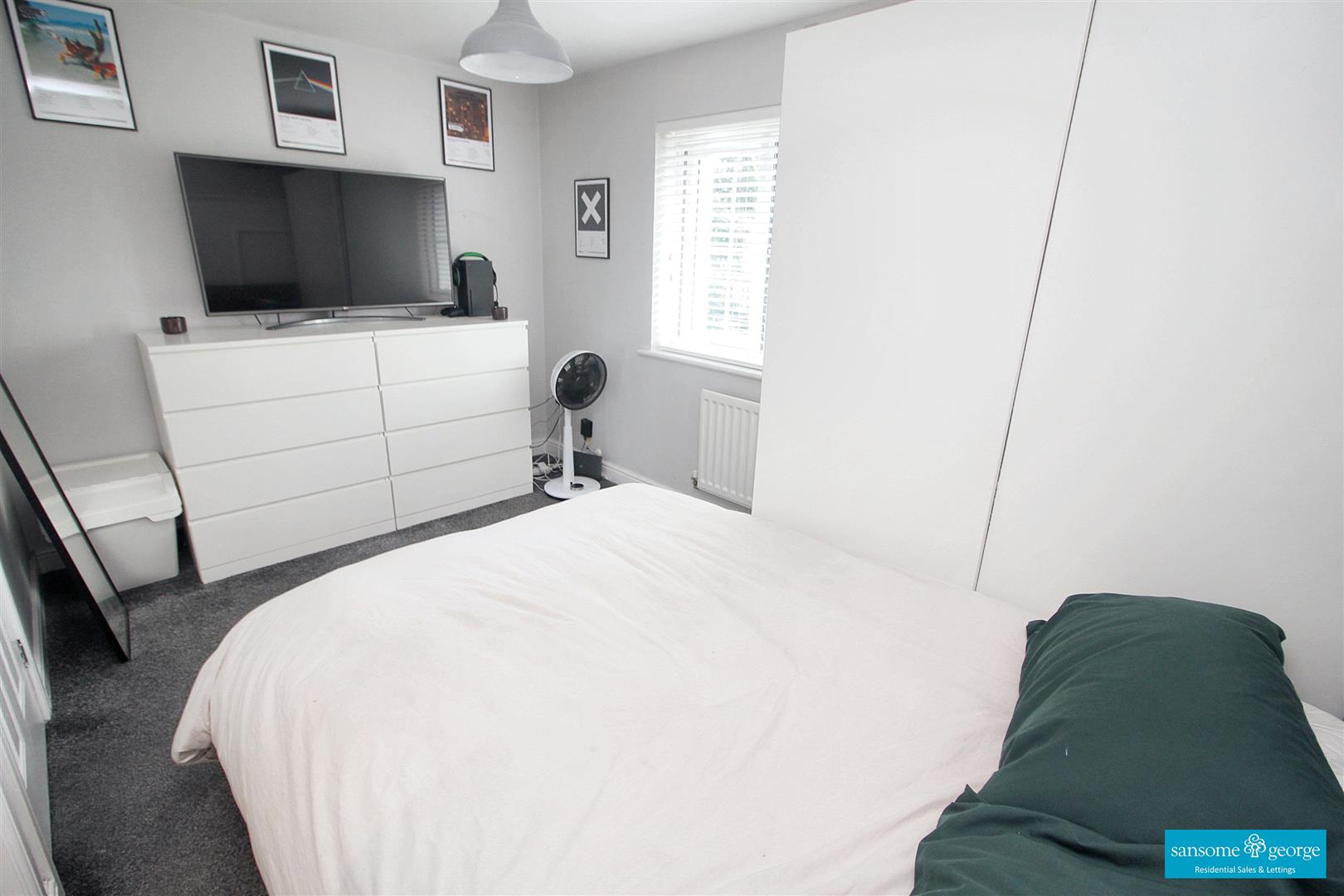 Pryor Close, Tilehurst, Reading